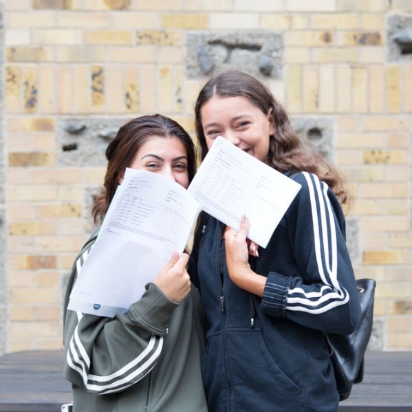 GCSE Results Day 2018-17